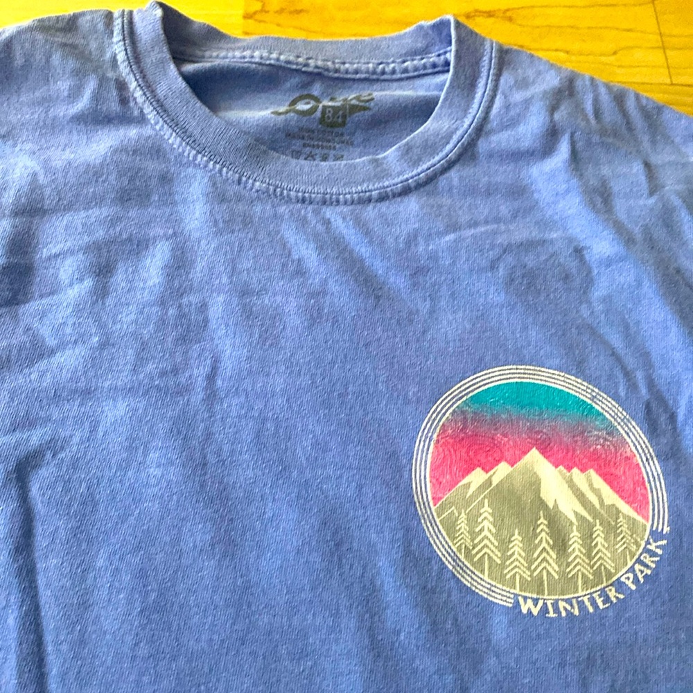 Women’s size small periwinkle Winter Park Colorado short sleeve tshirt.
